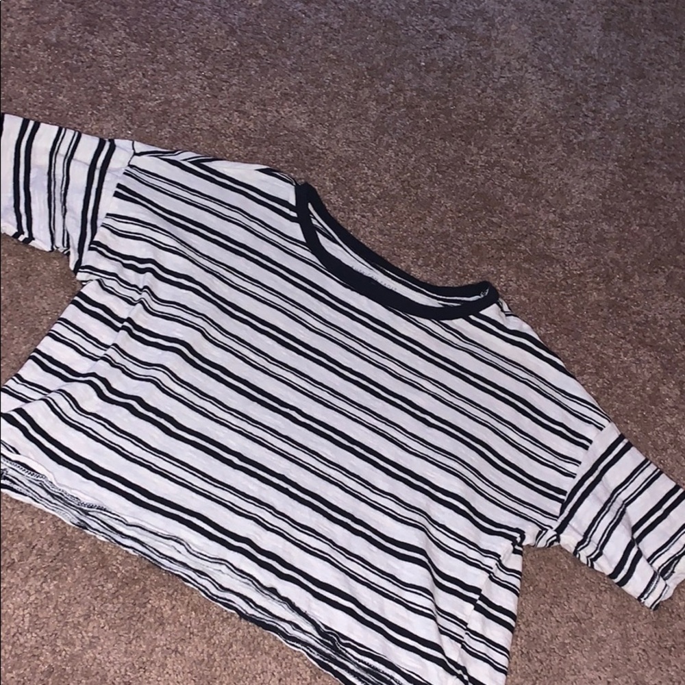 American Eagle cropped TShirt